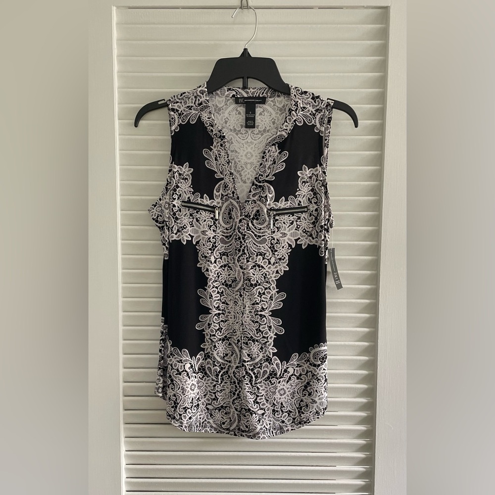 INC International Concepts Black and White Sleeveless Graphic Blouse